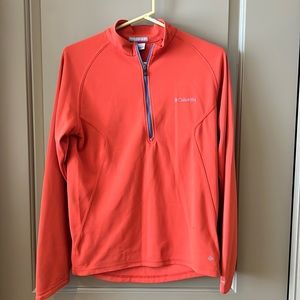 Mens Columbia pull over. Size small. Insect blocker.